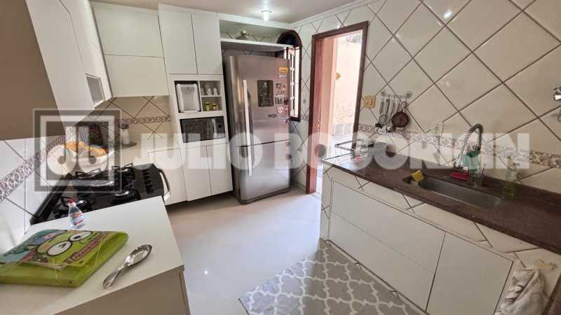 090bcc0a-a33e-4cf7-8729-9dc42b - 14