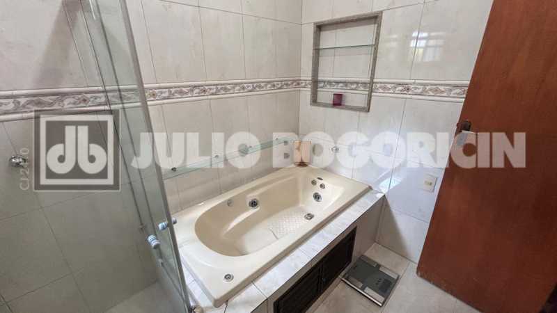 a524c2f4-dfee-4711-bfd1-0544bb - 33