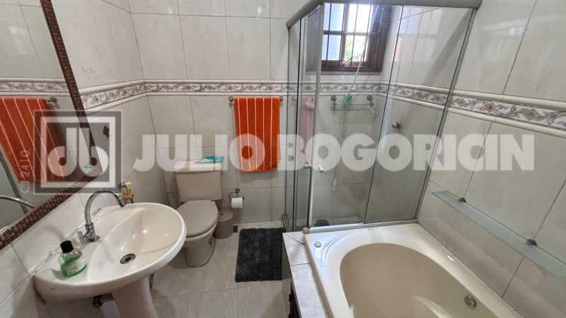 ae57e73e-f152-4f17-8e7c-df7bff - 34