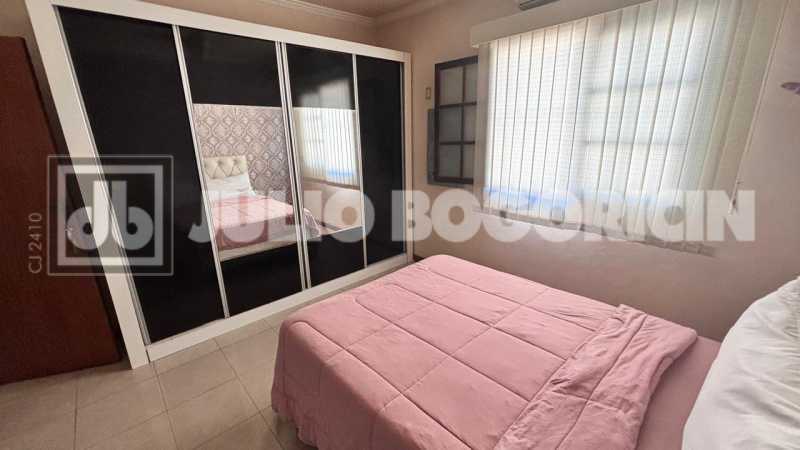 ecce34ad-388a-4a20-8c8d-9c1042 - 28