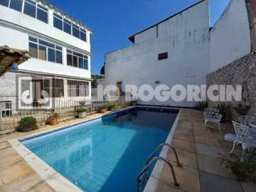 Casa de Rua na Taquara Com 298m² 5 Quartos 1 Suíte Próximo Shopping - JBJ601936