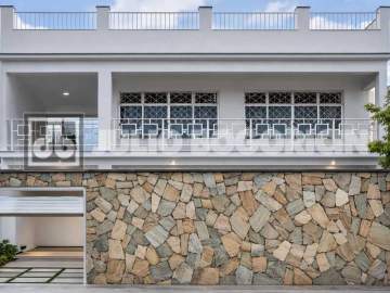 Casa de Rua na Taquara Com 298m² 5 Quartos 1 Suíte Próximo Shopping - JBJ601936