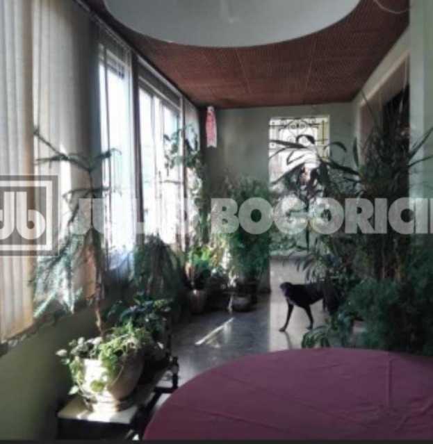 bf511087-4902-4605-b20a-068329 - 2