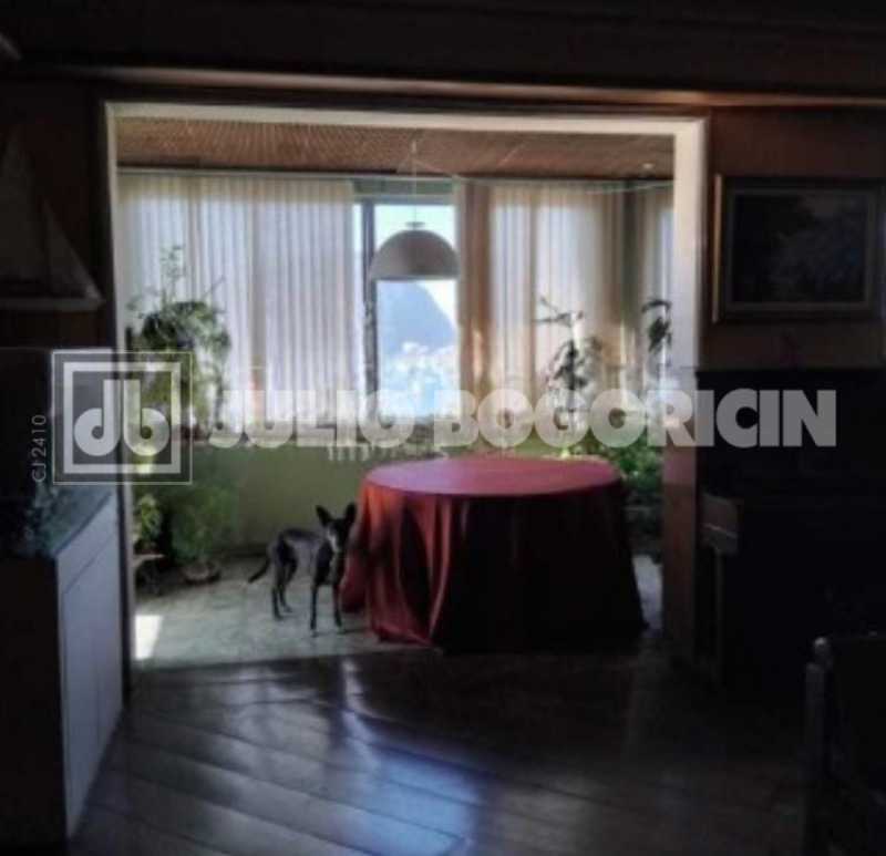 ea1e9dcd-fcf5-4a3c-9c3c-d8da2e - 6