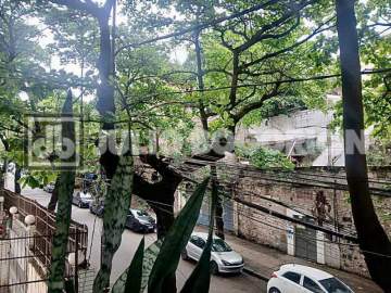 Oportunidade - Bom apartamento, á venda, frente, sol manhã, em São Cristovão, sala, 2 quartos, banheiro social, box, blindex, banheira de hidromassagem. - JBT207239