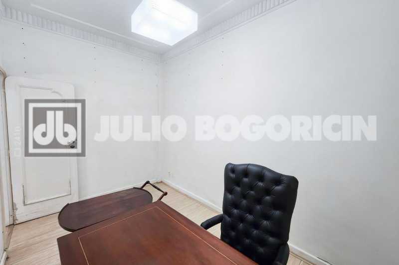 e384de8a-9c7b-4a7a-a443-89bb2e - 34