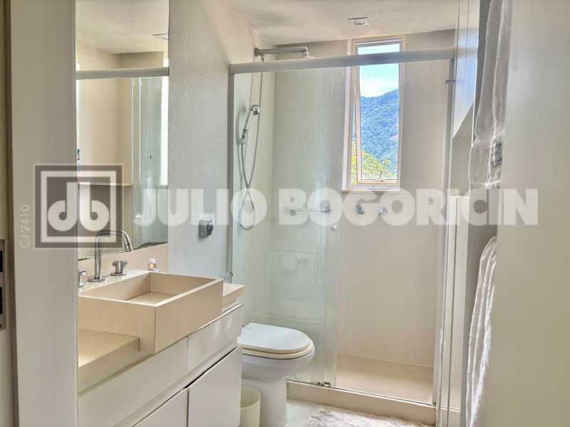 WhatsApp Image 2025-11-14 at 1 - 4