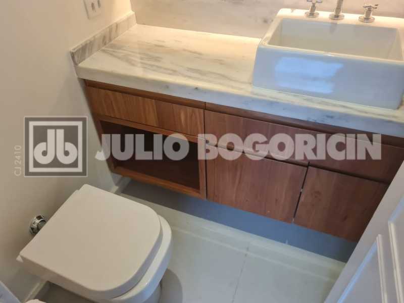 WhatsApp Image 2025-11-17 at 1 - 32