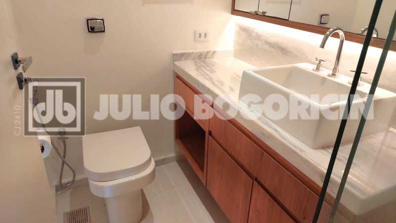 WhatsApp Image 2025-11-17 at 1 - 31