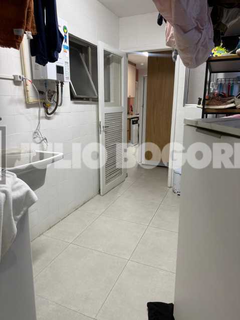 9f3aecb2-0db7-4c25-89f5-b8efb3 - 24