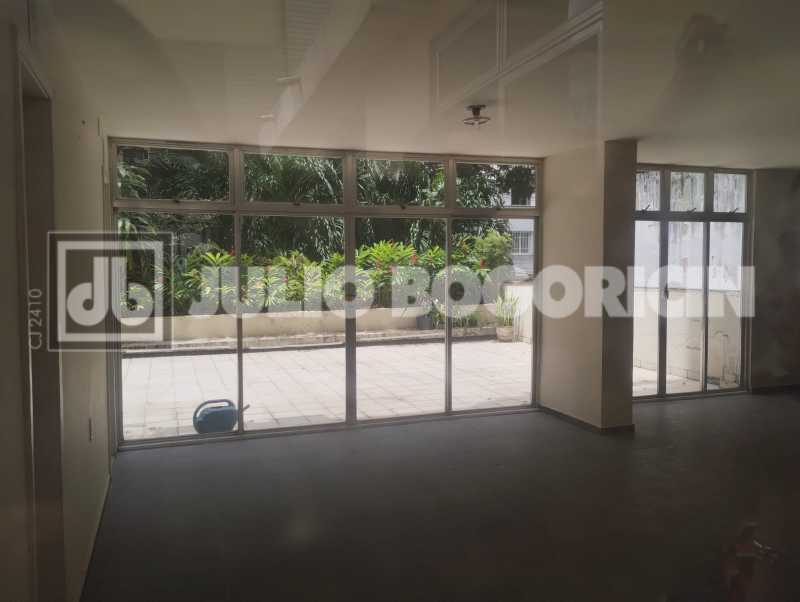 WhatsApp Image 2025-11-17 at 1 - 28