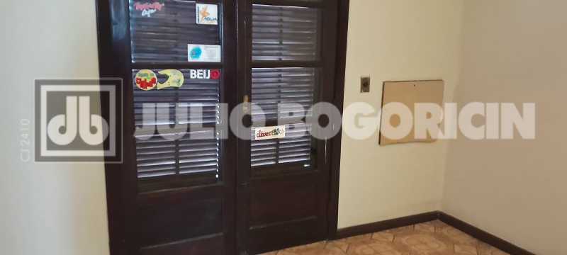 1507ed6e-2c1e-40d5-a614-f88598 - 21