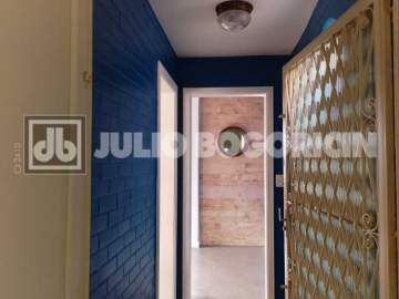 Ótima localização - Apartamento à venda na Tijuca, excelente apartamento, Sala dupla, 3 quartos, na rua Barão de Mesquita, próximo à Igreja Santo Afonso, praça Saens Pena, metrô, Shopping Tijuca, amplo comércio. - JBT305327