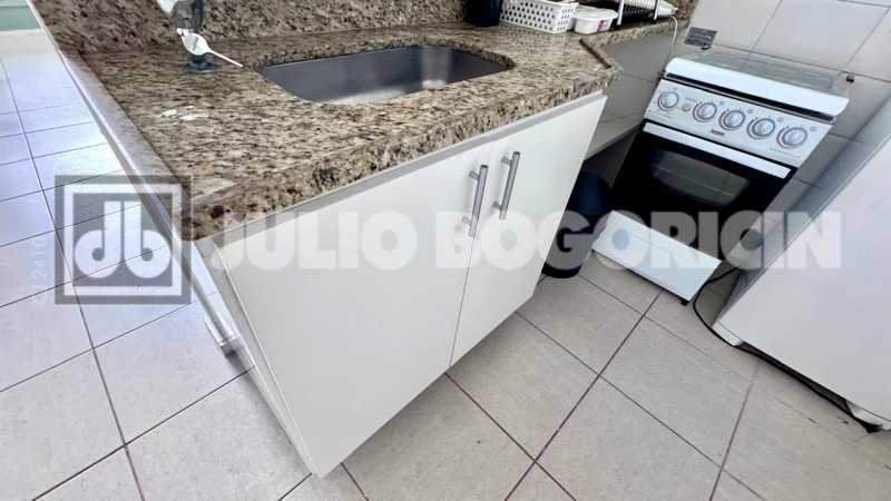 5c09a5c2-5849-442b-a7bf-b6bbdc - 4