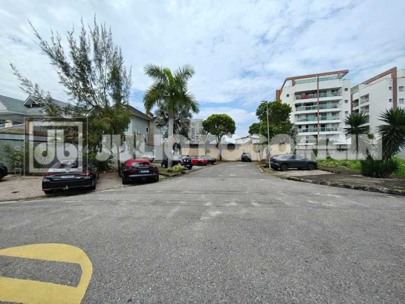 b8892ab9-34b9-4c29-8280-096c22 - 18