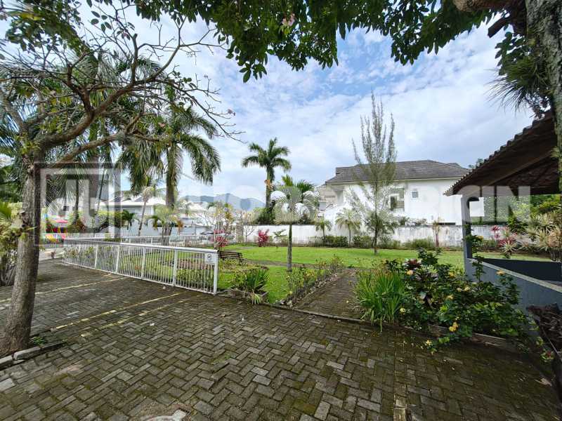 ce1f9d3b-e0bc-4a56-bbf8-24fd6a - 20