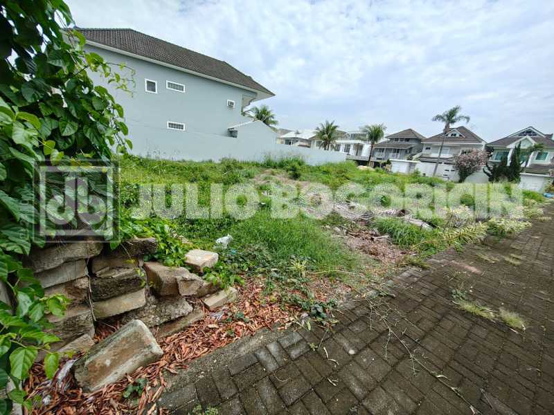 e0184c9a-eb96-4561-bdc0-73bda6 - 25