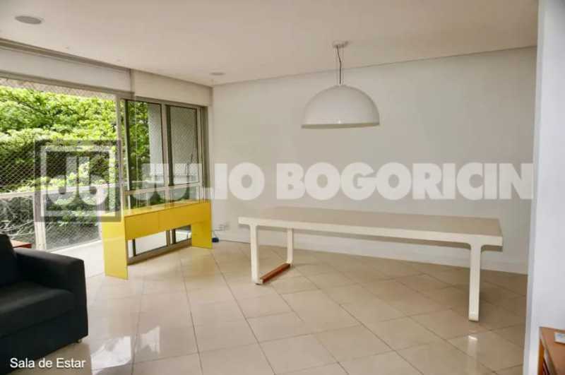 WhatsApp Image 2025-11-18 at 1 - 1