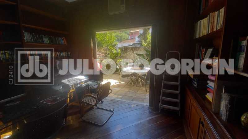 WhatsApp Image 2025-11-19 at 1 - 3