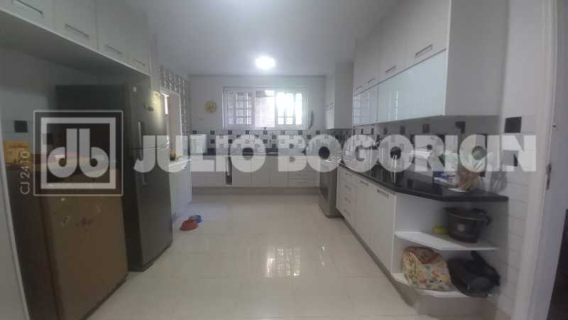 WhatsApp Image 2025-11-19 at 1 - 11