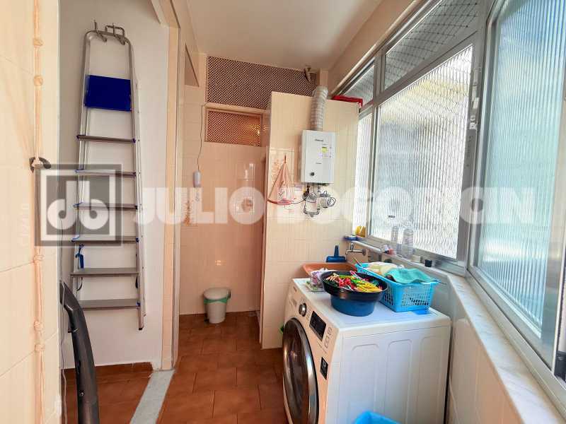 Área de Serviço - 37