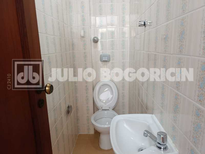 25 BANHEIRO DEP. - 24