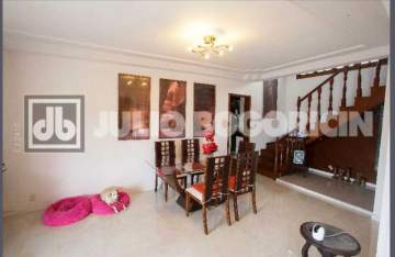 Imperdível - Taquara - Jacarepaguá - Residencial - Casa duplex - Condomínio Gramado - 5 quartos; 4 suítes - Piscina - ótima localização! - JBJ601946