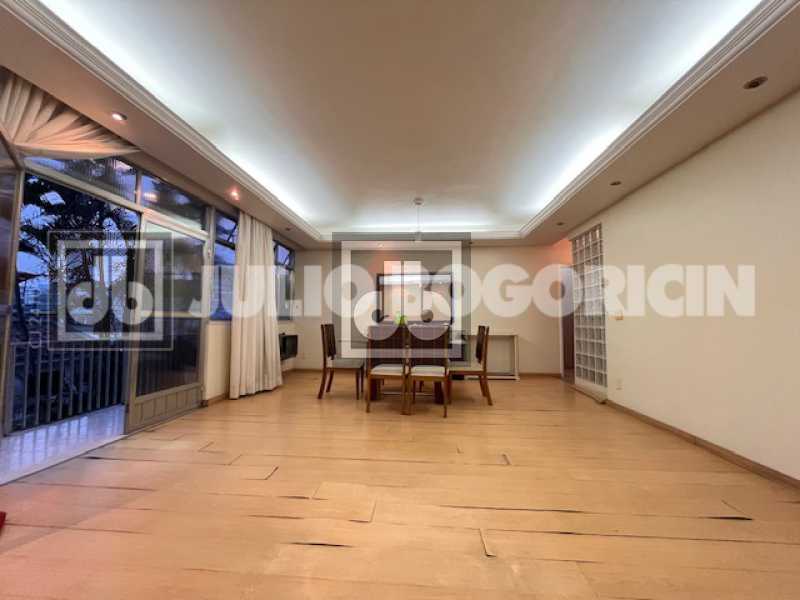 18019_G1700147492 - 3