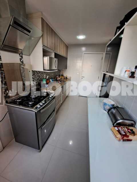 a5a064f7-4677-47d5-92b7-25fb1c - 23