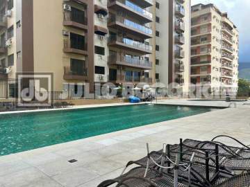 Imperdível - Próximo ao Shopping Tijuca, 2 vagas, infra lazer completa, Varandão, salão, 3 quartos (1 suíte), Copa-Cozinha Planejada, Dependência de empregada. - JBT305349