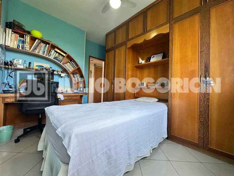 02ed3b05-7bef-40be-ab7d-58aa04 - 13