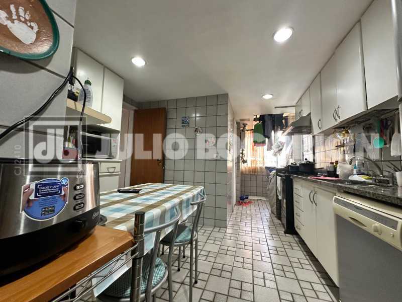 fd18650a-c6fe-4b49-b480-2bbab7 - 16