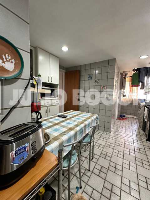 a0a8a53c-89c0-45c0-ab17-f02304 - 18