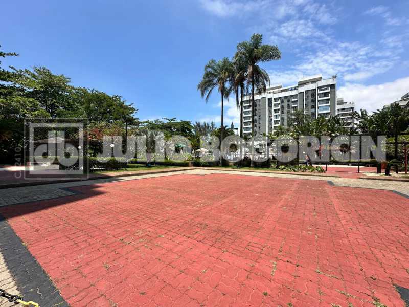 fe66273f-7252-4db9-8fae-7d3260 - 23