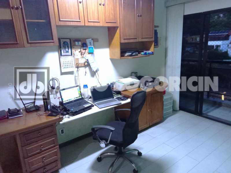 20251113_182803 - 15