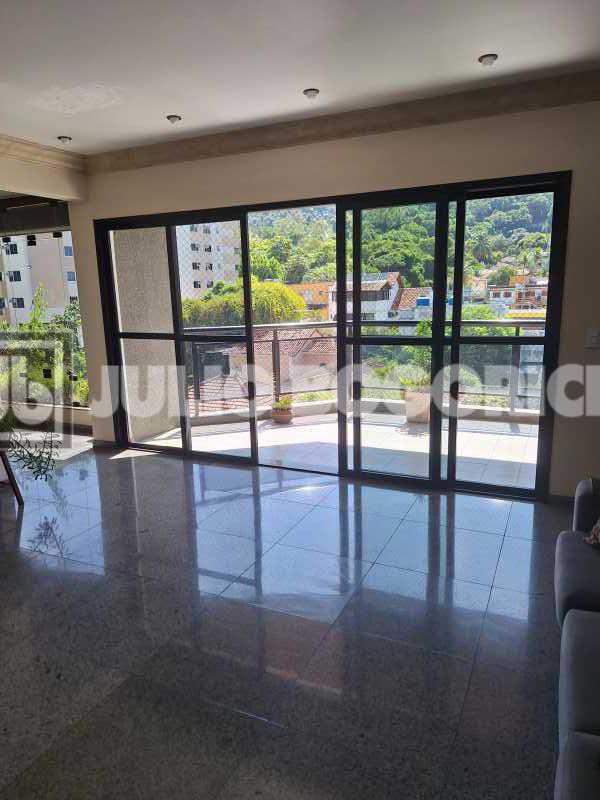 Conheça Salão_varanda do imóvel - Freguesia Alto Padrão 4 quartos 2 suítes 1 escritório dependencia completa 3 varandas 3 vagas de garagem.239 m2.Vale a visita! - JBJ40399 - 23 Salão_varanda - 23
