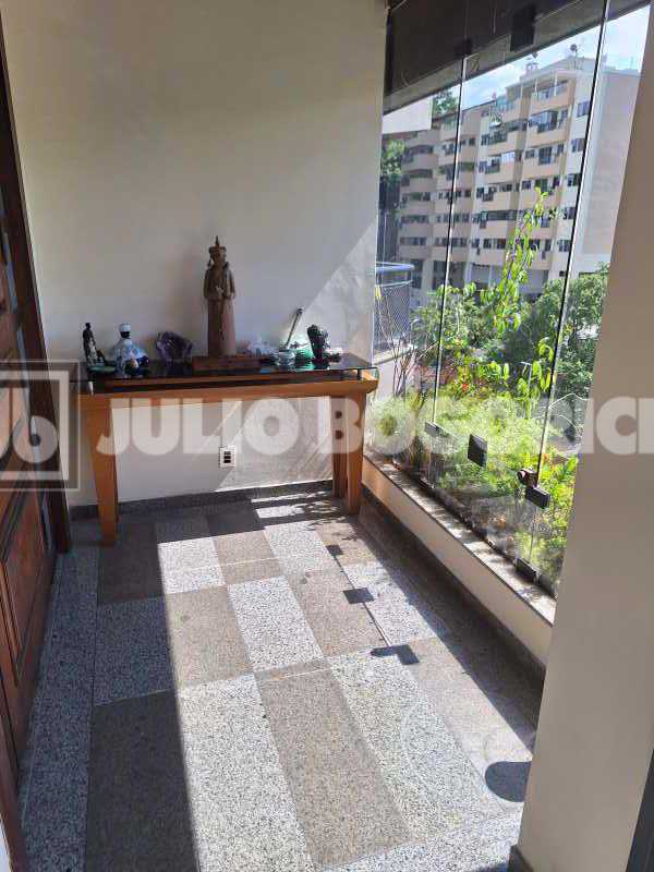 Conheça Hall do imóvel - Freguesia Alto Padrão 4 quartos 2 suítes 1 escritório dependencia completa 3 varandas 3 vagas de garagem.239 m2.Vale a visita! - JBJ40399 - 38 Hall - 38