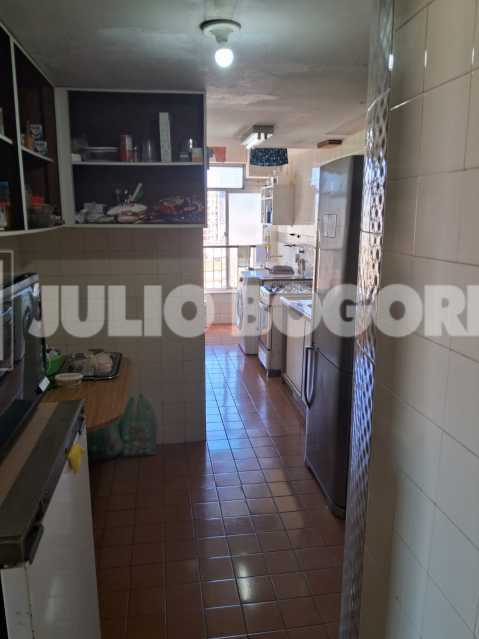 7e746678-4c93-4562-85a3-e7f898 - 7