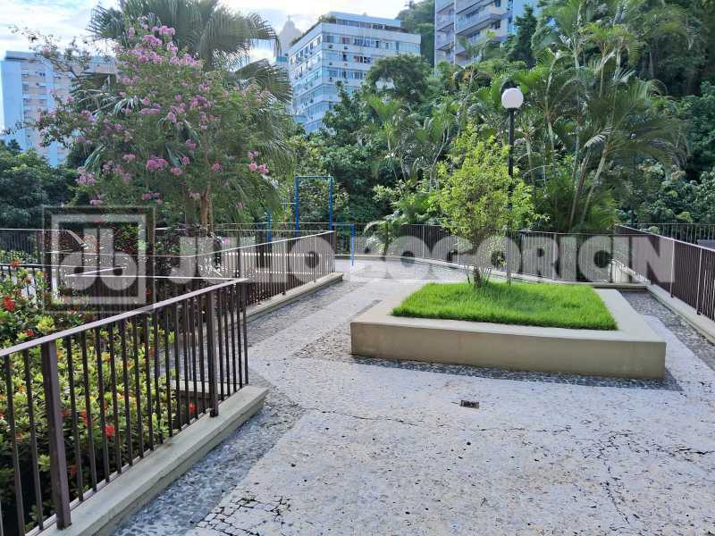 a19d0020-a3b7-4cef-8aa3-a61bb6 - 17