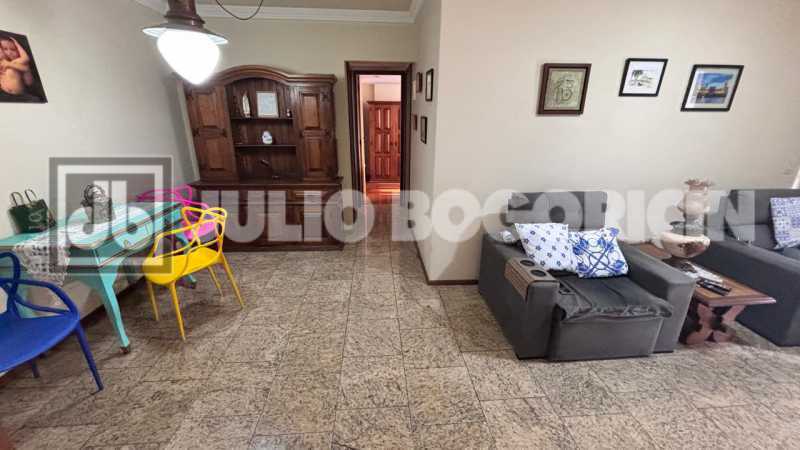 9afb8f47-dab4-4d75-9015-8af58b - 3