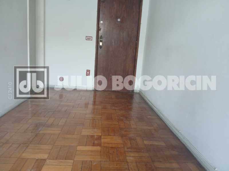 cbcaa526-1077-4bda-9f78-8cb042 - 3