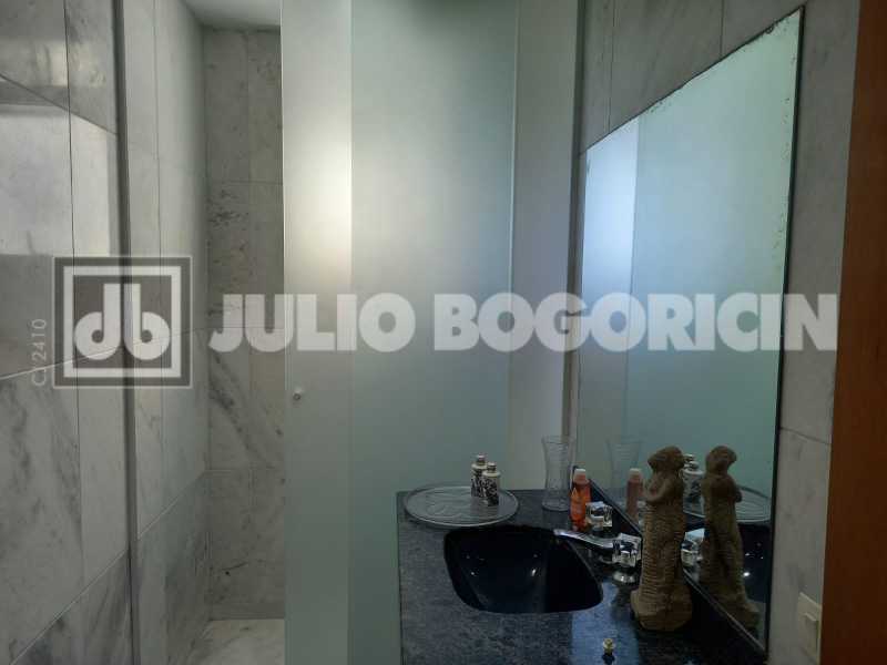 WhatsApp Image 2025-12-05 at 1 - 9