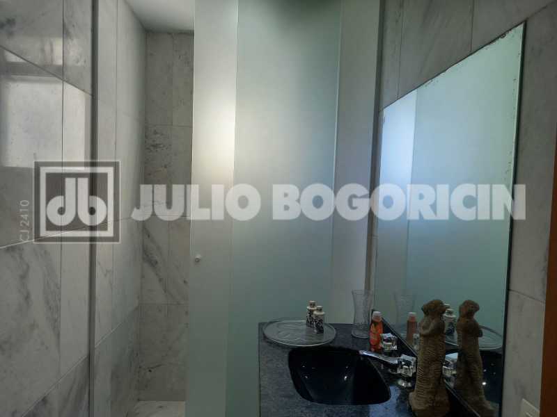 WhatsApp Image 2025-12-05 at 1 - 10