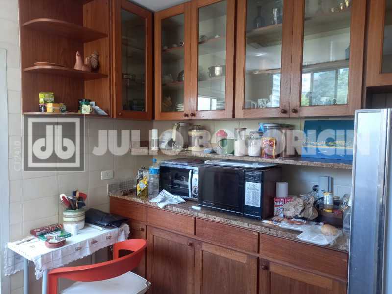 WhatsApp Image 2025-12-05 at 1 - 11