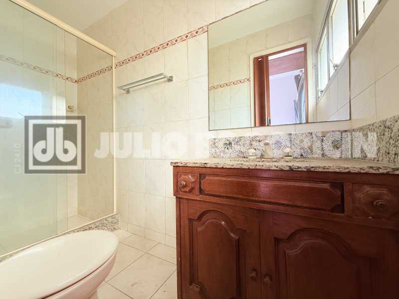 Banheiro Suíte  - 25