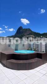 Cobertura duplex em Botafogo,vista livre para o Cristo,terraço com piscina e área gourmet. Reformada por arquiteto,planta excelente e localização nobre. - JBF51461