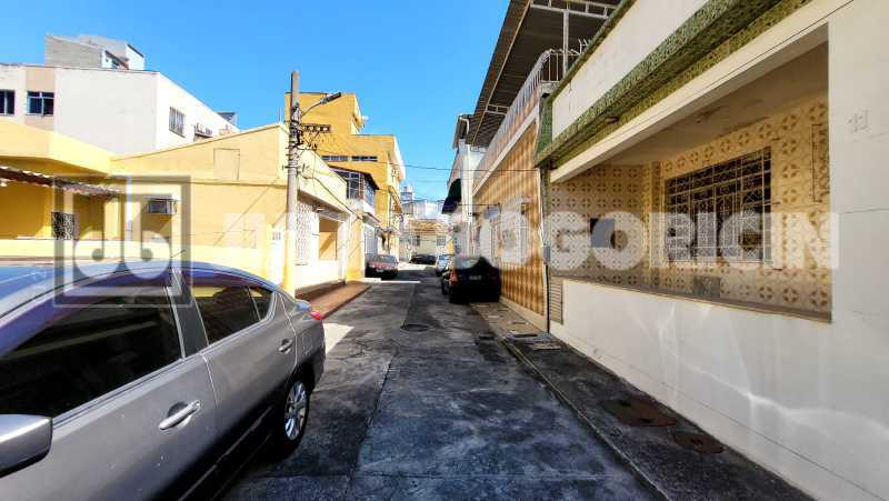 6fd82c6a-1c00-4166-bee3-67ad37 - 1