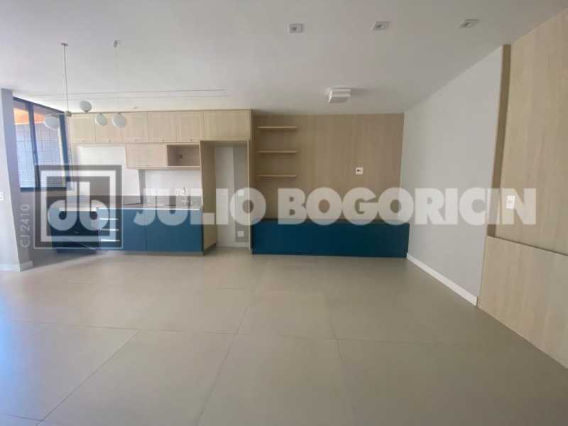 PHOTO-2025-12-11-14-45-47 - 8