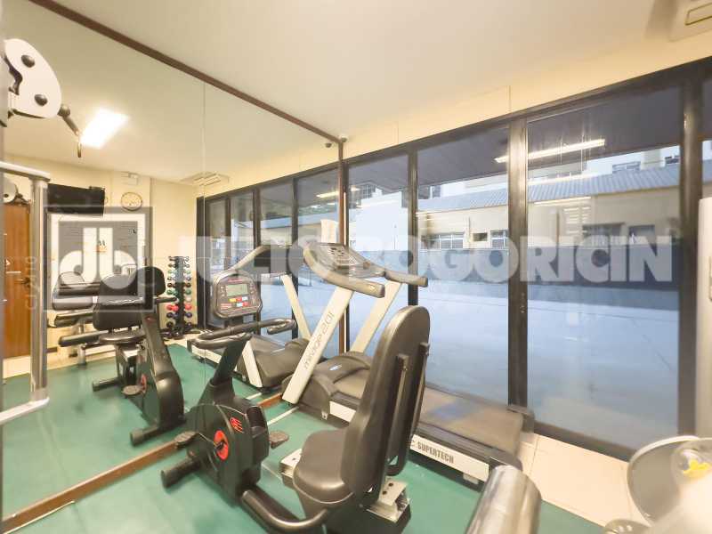 PHOTO-2025-12-11-15-07-15 - 20