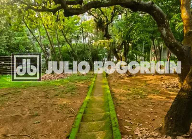 WhatsApp Image 2025-12-12 at 1 - 31